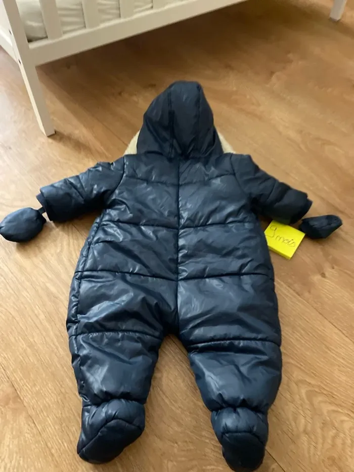 Doudoune combinaison bébé hiver 9 mois - photo numéro 5