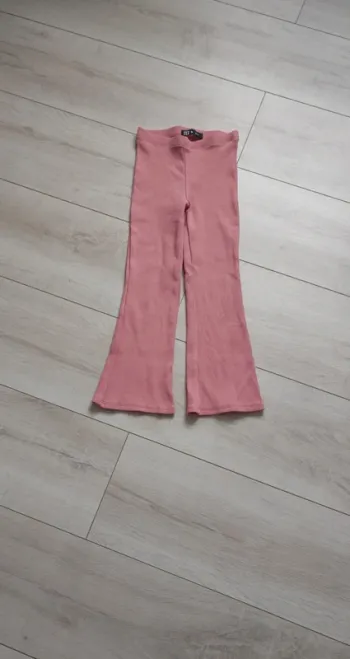 Pantalon legging évasé/pattes d'éléphant légèrement côtelé