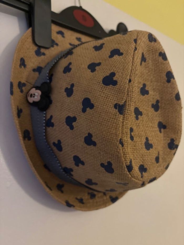 Chapeau, petit garçon