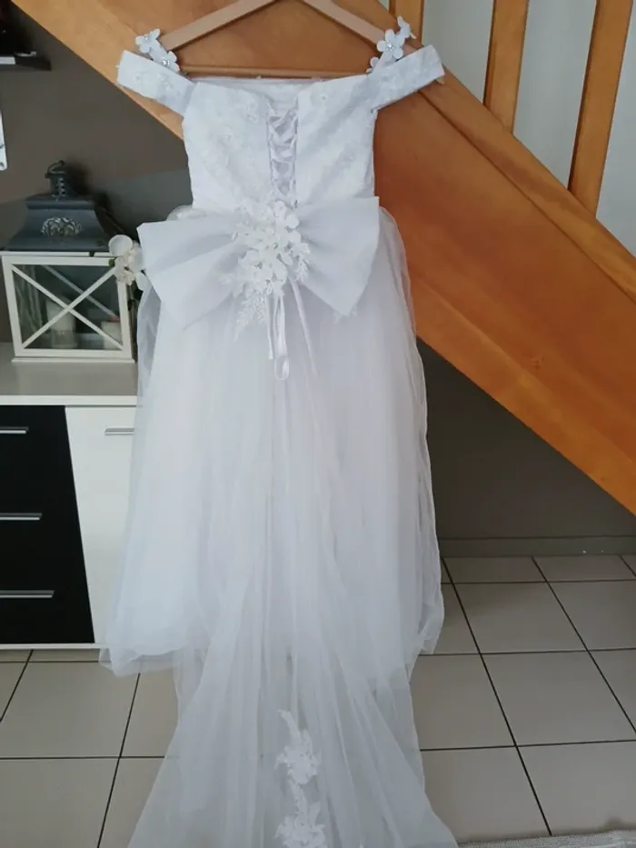 Magnifique Robe de demoiselle d'honneur en dentelle et tulle pailletée Taille 6 ans🌿💝 - photo numéro 18
