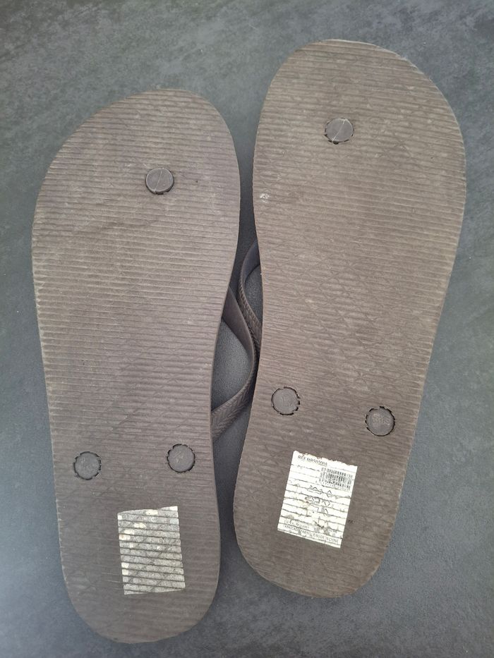 Tongs homme pointure 43 - photo numéro 2