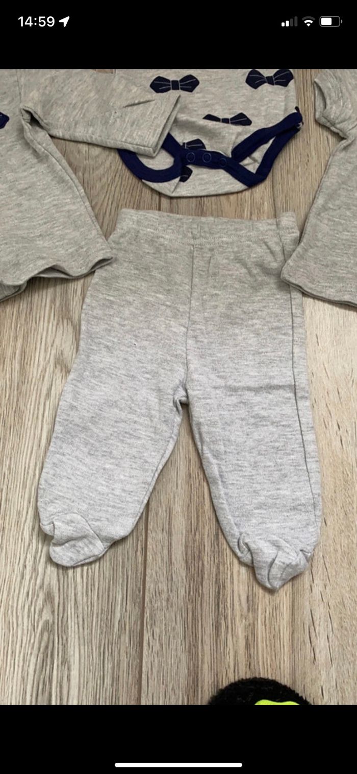 Ensemble pantalon body et t-shirt - photo numéro 2