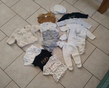 Lots vêtements bébé