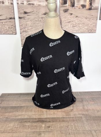🌸 tee shirt noir "queen" jennyfer taille 36-38 S-M