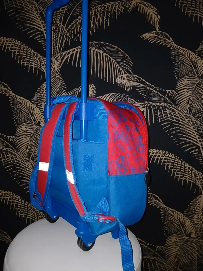 💙 Cartable à roulette Spidey. - photo numéro 3