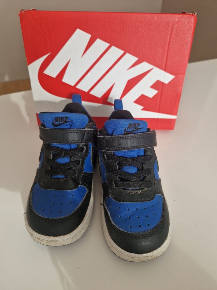 Baskets garçon Nike Pointure 25 - photo numéro 2
