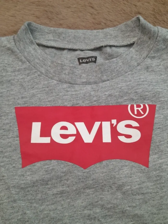 T-shirt manche courte - Levi's - Très bon état- Taille 24 mois - photo numéro 3
