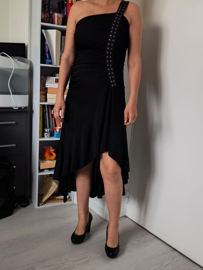 Robe noire - photo numéro 2