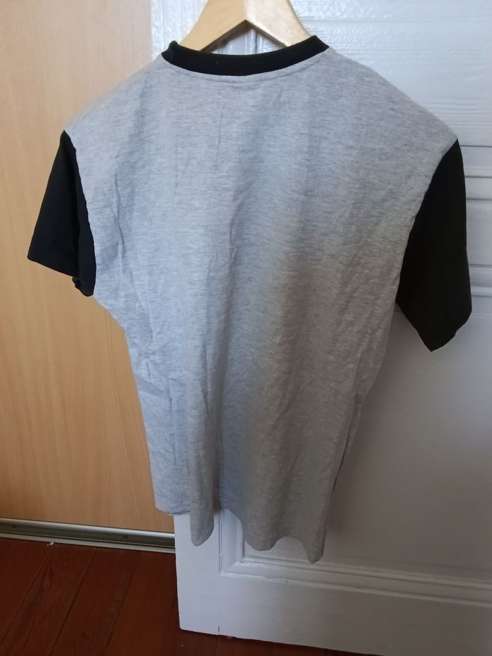 Tee-shirt gris chiné et multicolore - photo numéro 4