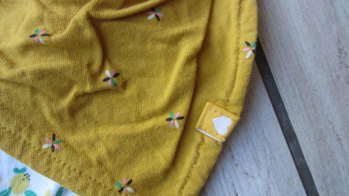 Lot de bandanas/bavoirs neufs - photo numéro 2