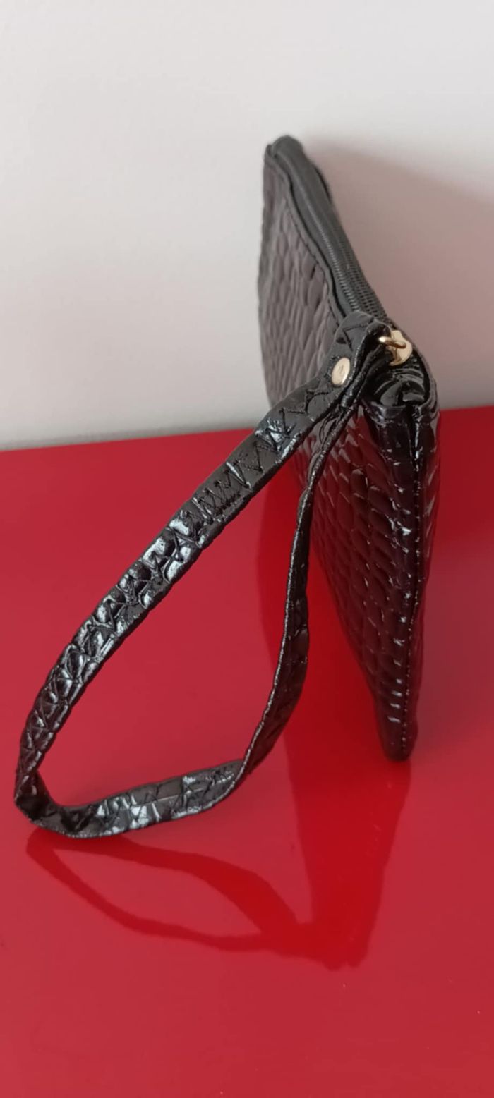 Pochette porte-monnaie noir avec cordon de poignet - photo numéro 3