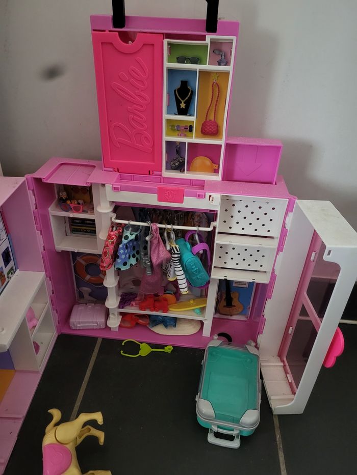 Dressing barbie et accessoires - photo numéro 2