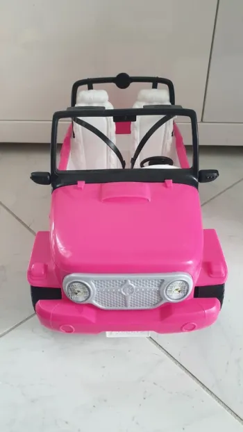 Voiture Barbie rose