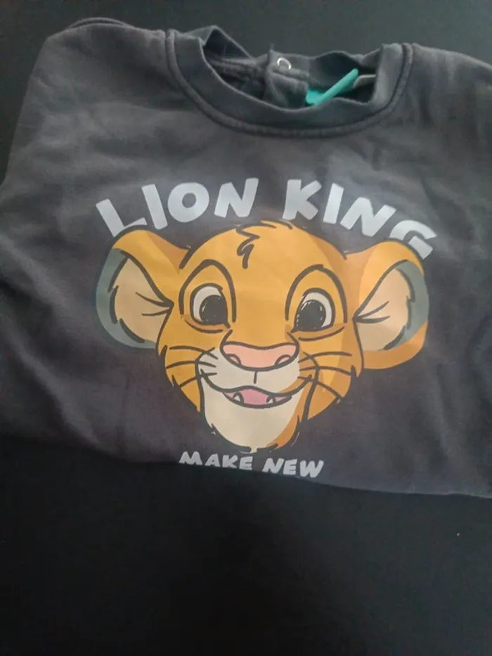 Pull simba taille 12 24 mois en tres bon etat gris fonce noir - photo numéro 2