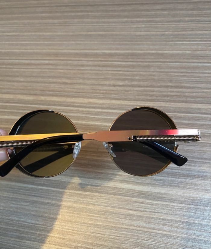 Lunettes de soleil neuves - photo numéro 3