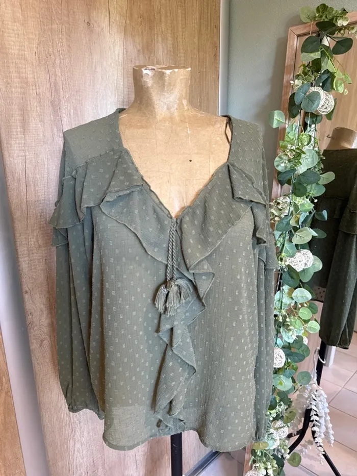 Jolie blouse fluide manches longues femme