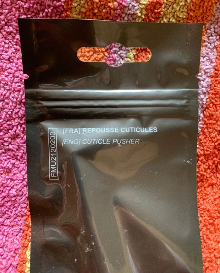 Repousse cuticules de Fashion Make Up Neuf sous blister - photo numéro 3