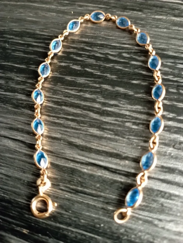 Idée cadeau 🎁:  bracelet plaqué or et pierres bleues - photo numéro 2