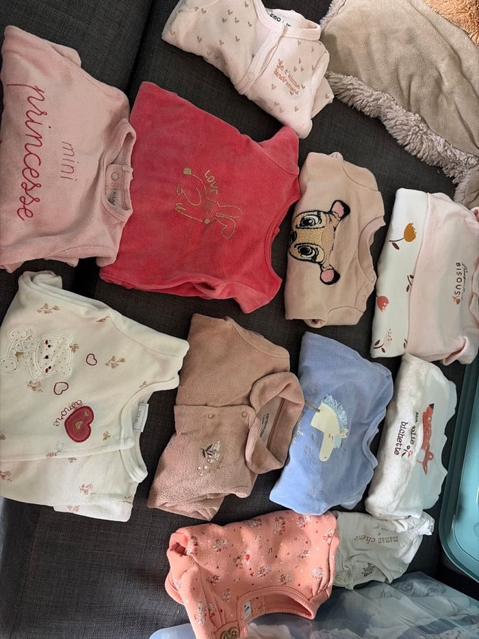 Lot bébé 1 mois fille