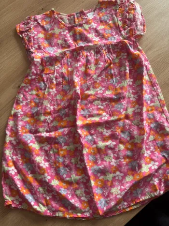 Robe rose fleurie Primark 4/5ans