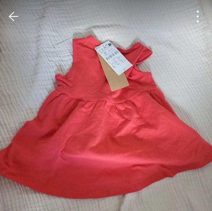 Robe neuve kiabi 6 mois - photo numéro 2