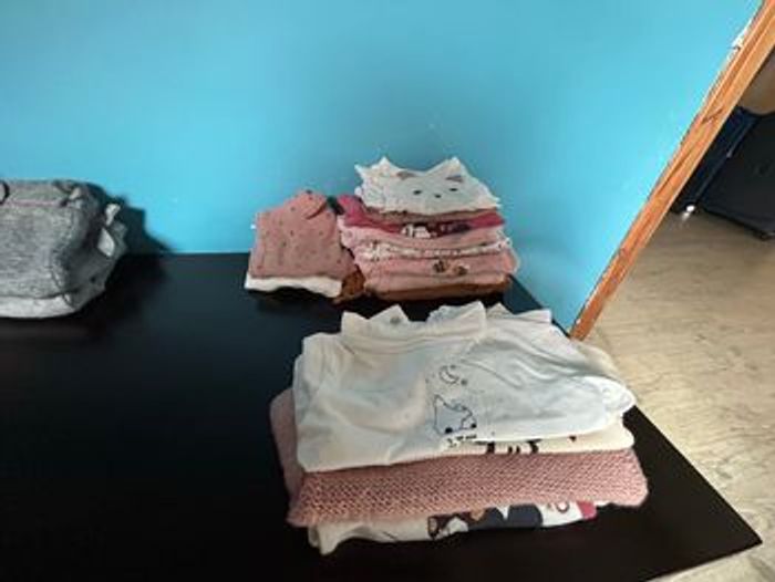 Lot vêtements bébé fille 1 à 3 mois – bodys, pyjamas, pantalons, etc. - photo numéro 7