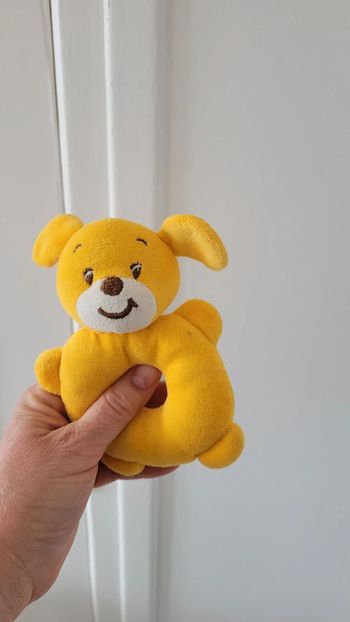 Hochet en peluche jaune Bébé