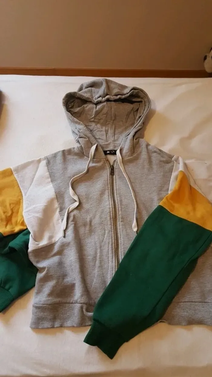 Gilet à capuche