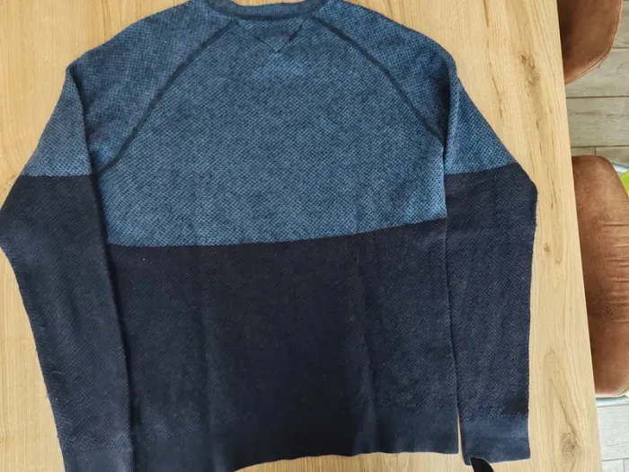 Pull/sweat col V homme bleu et noir taille xl tommy Hilfiger - photo numéro 3