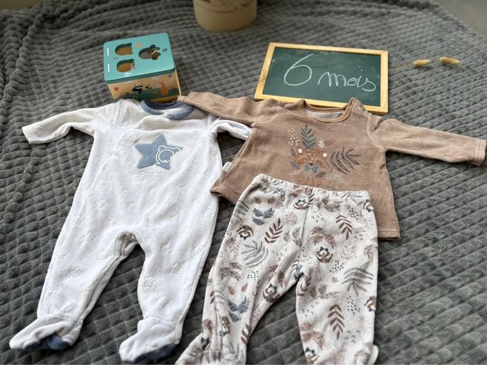 Lot de deux pyjamas, mixte, taille 6mois (obaibi, petit béguin)
