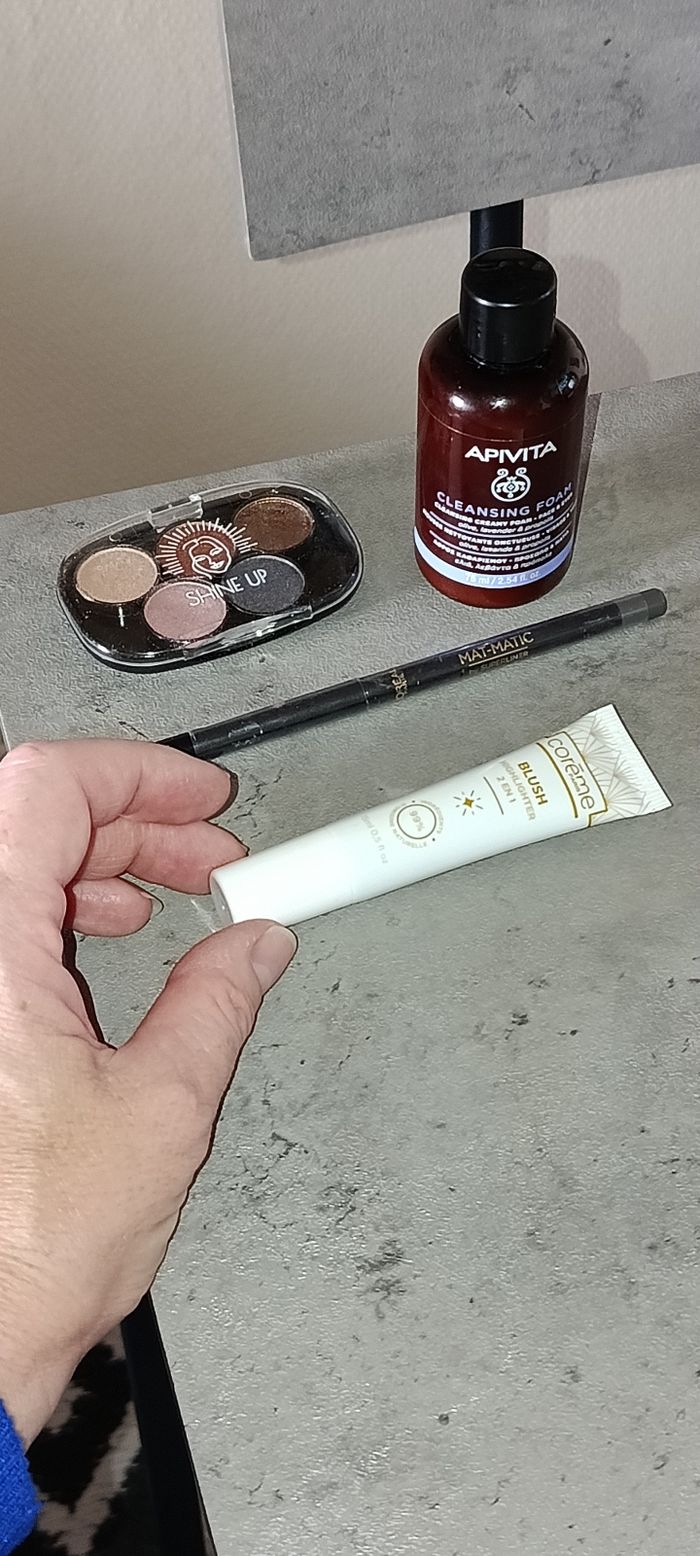 Maquillage neuf - photo numéro 6