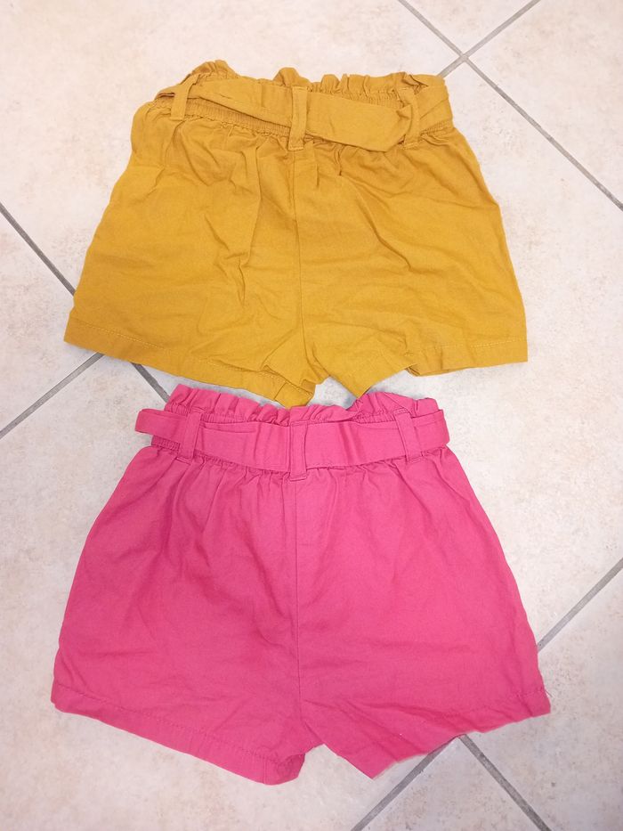 2 shorts 9 mois - photo numéro 2