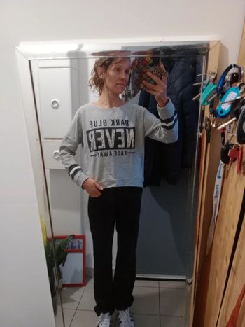 Sweat femme L gris et noir c 50