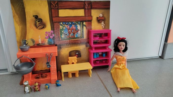 Poupée Blanche neige et accessoires