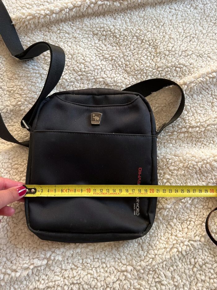 Pochette noire