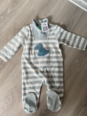 Pyjama grenouillère velours marinière blanc vert bebe 6 mois neuf etiquette