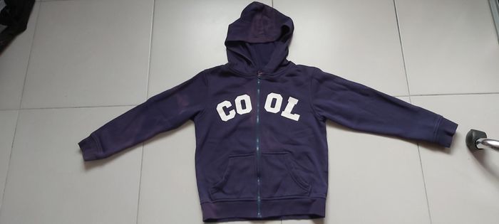 Gilet zippé à capuche 12 ans