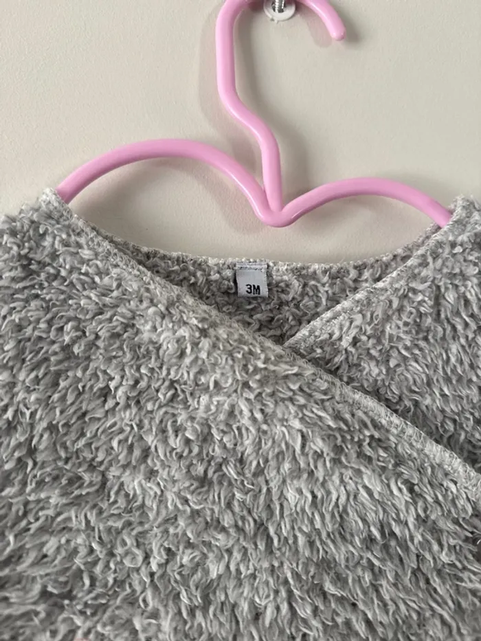 👚 gilet tout doux / gris - je ne sais quoi - bébé fille 3 mois - très bon état - photo numéro 4