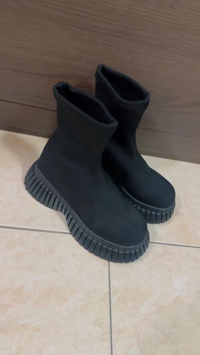 Bottines noir légères - Taille 38 - photo numéro 2