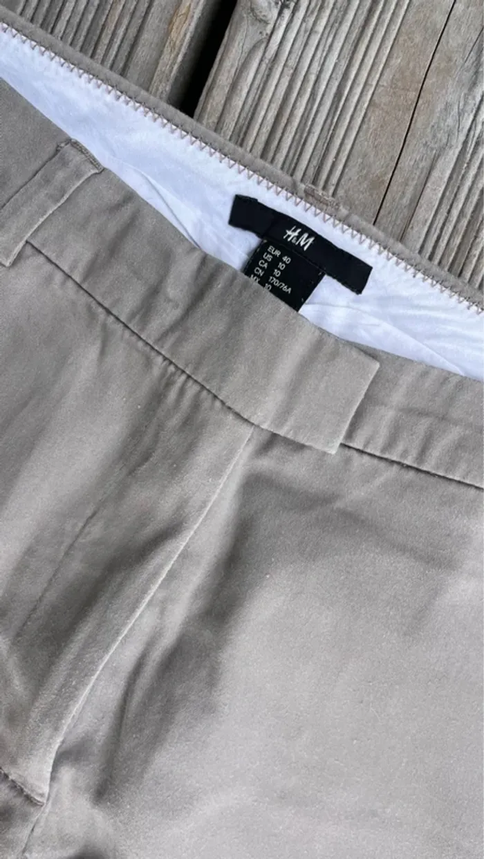Chino beige _ H&M - photo numéro 2