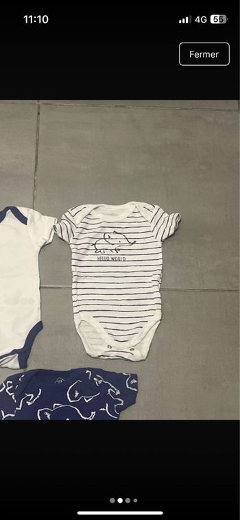 Lot bodies bébé 