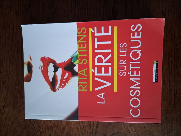 Livre « La vérité sur les cosmétiques » de Rita Stiens