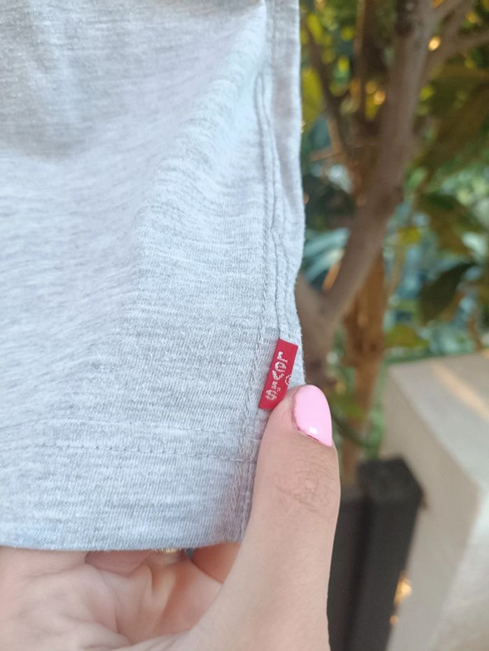 T-shirt Levi's garçon taille 12 ans. - photo numéro 7