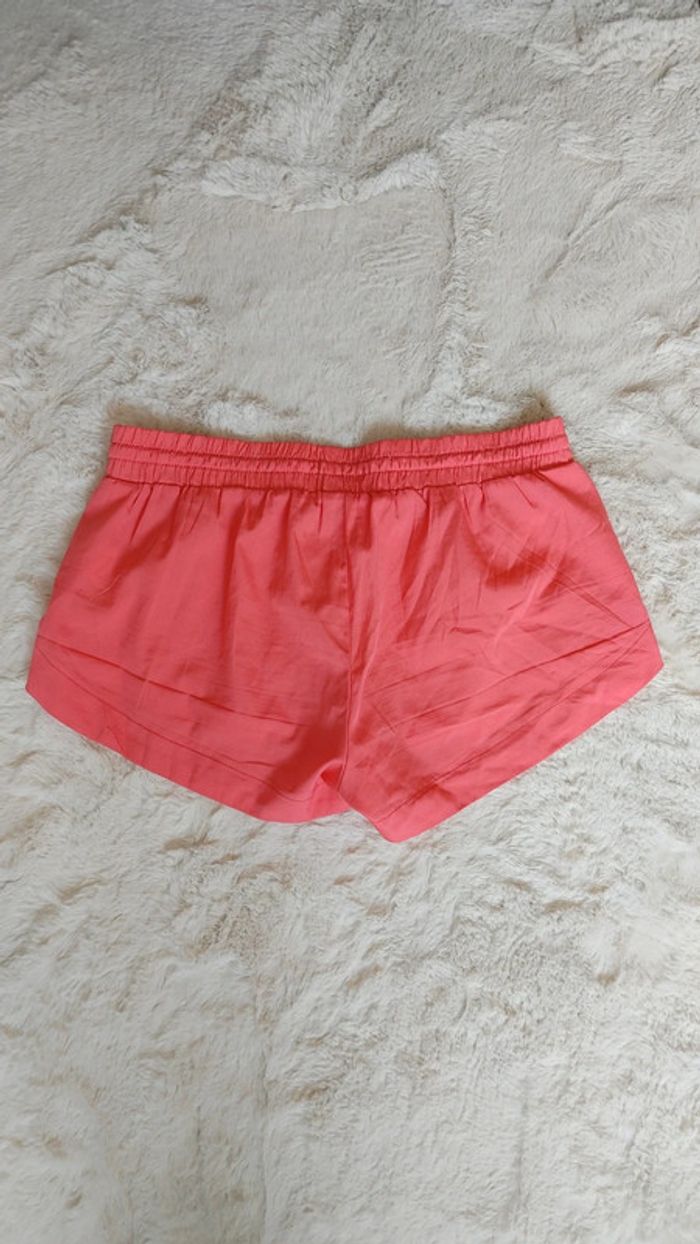 Mini short taille basse rose tissu léger - photo numéro 2