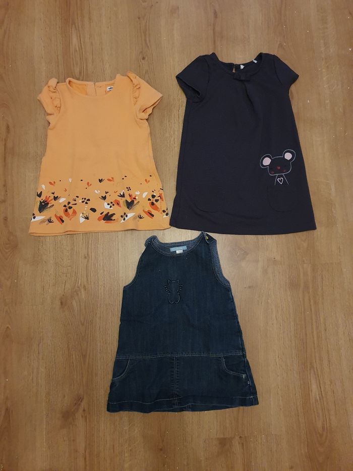 Lot robe - photo numéro 2