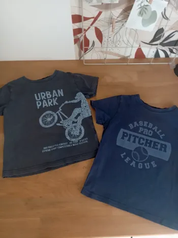 Lot de 2 t-shirts Vertbaudet 5 ans bleu
