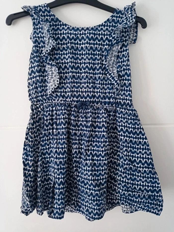 Robe bleue marine et blanche Gémo 5 ans