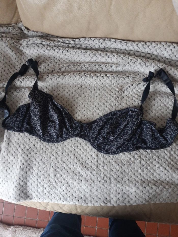 Soutien-gorge noir et blanc 95b