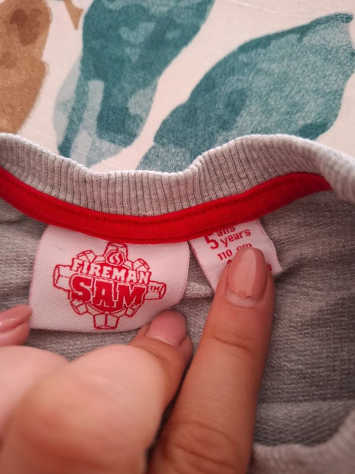 Pull Sam le pompier 🥨 - photo numéro 3