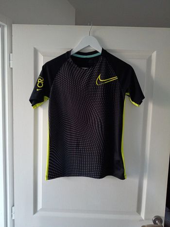 T-shirt NIKE drift taille 147 159 coloris noir et fluo édition spéciale CR7